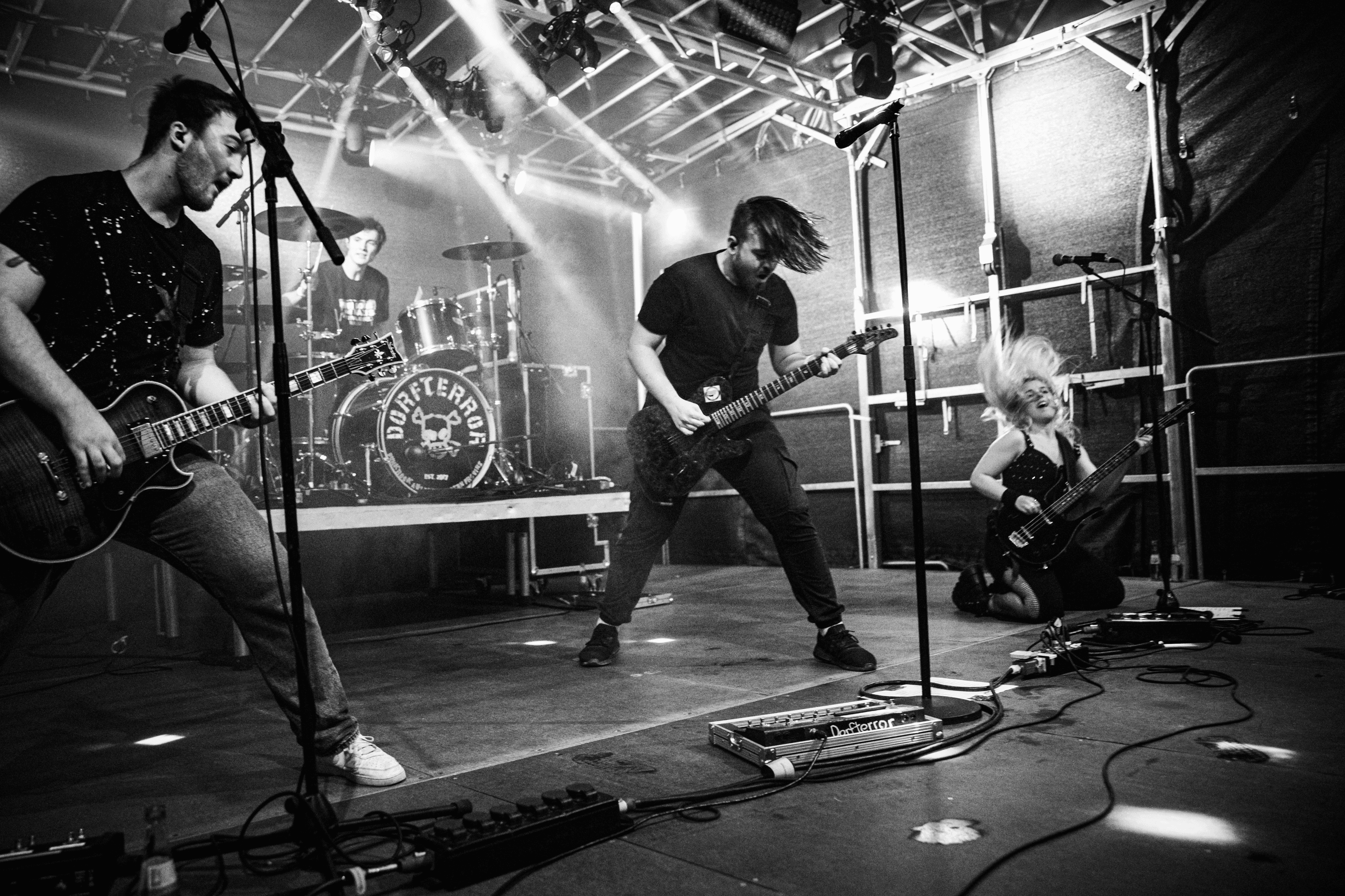 Dorfterror live
