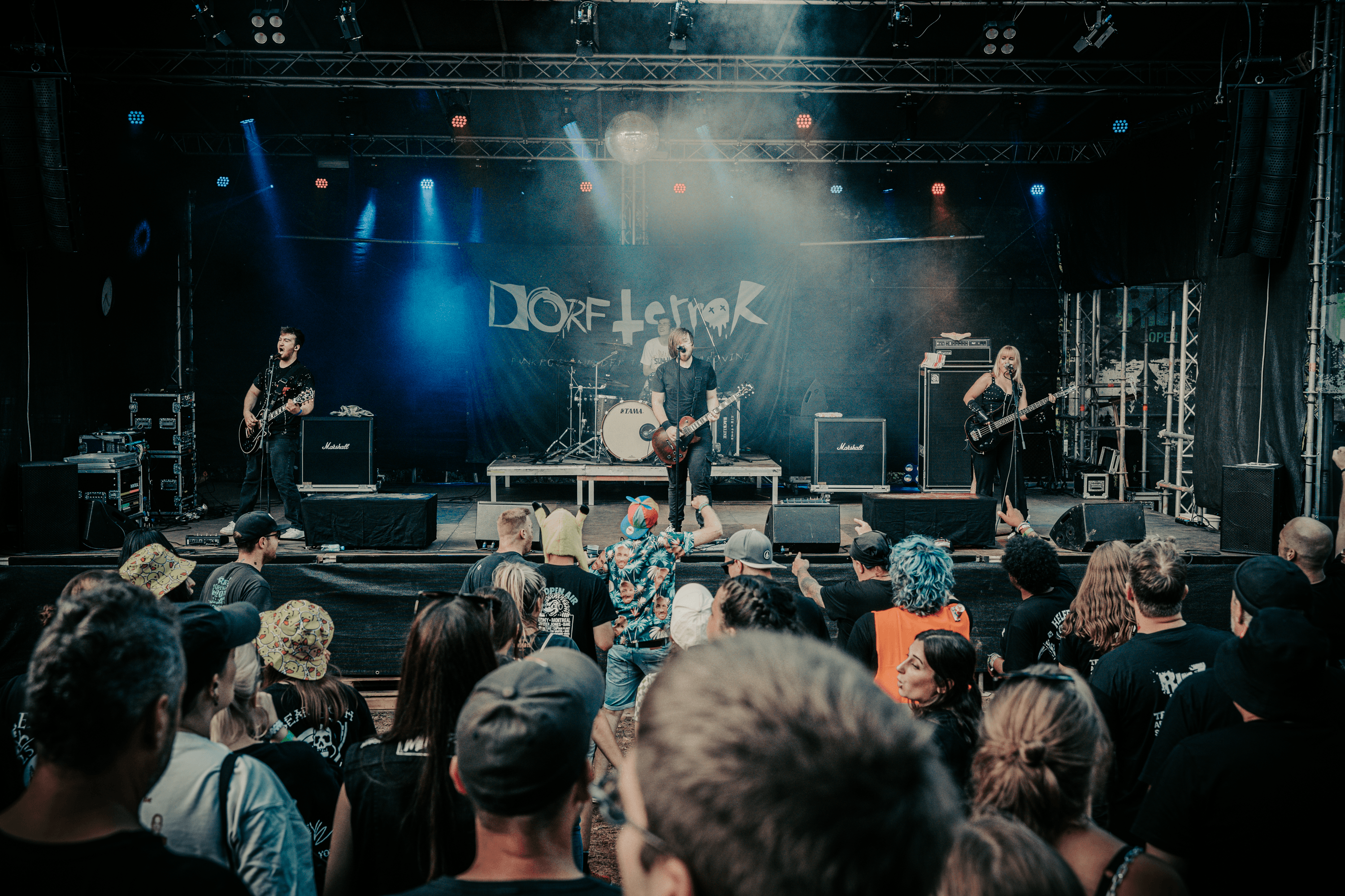Dorfterror live