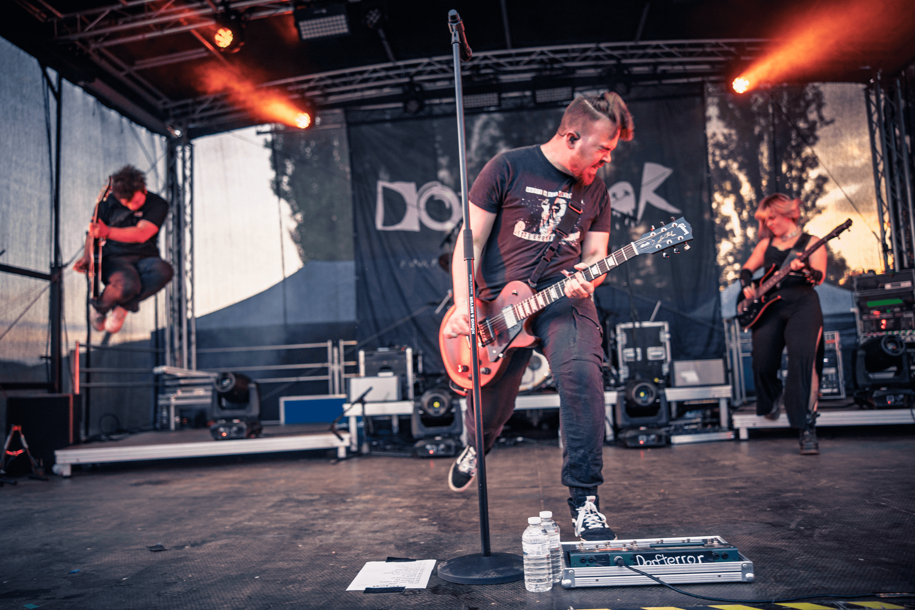 Dorfterror live